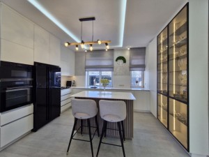 Незалежності (с. Тарасово, Луцкий район) - Продається будинок, 320000 $ - АФНУ