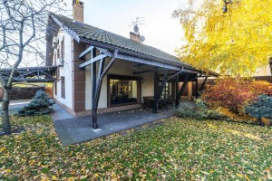 138-ма Садова (г. Киев, Дарницкий район) - Продається будинок, 325000 $ - АФНУ